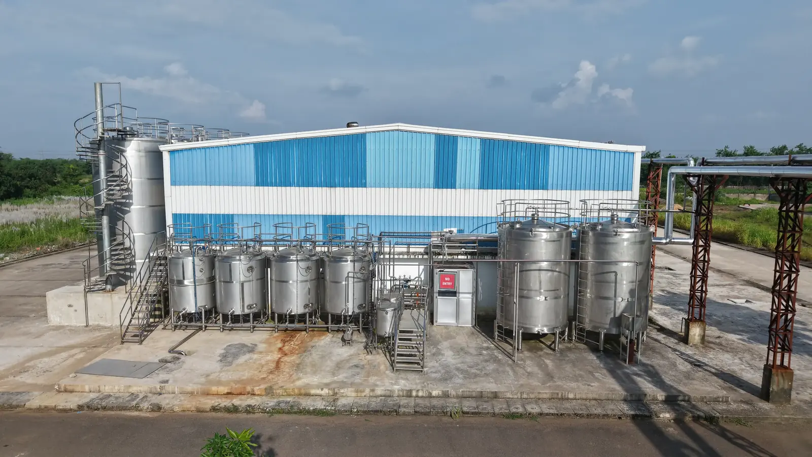 Stainless steel process tanks outside the plant